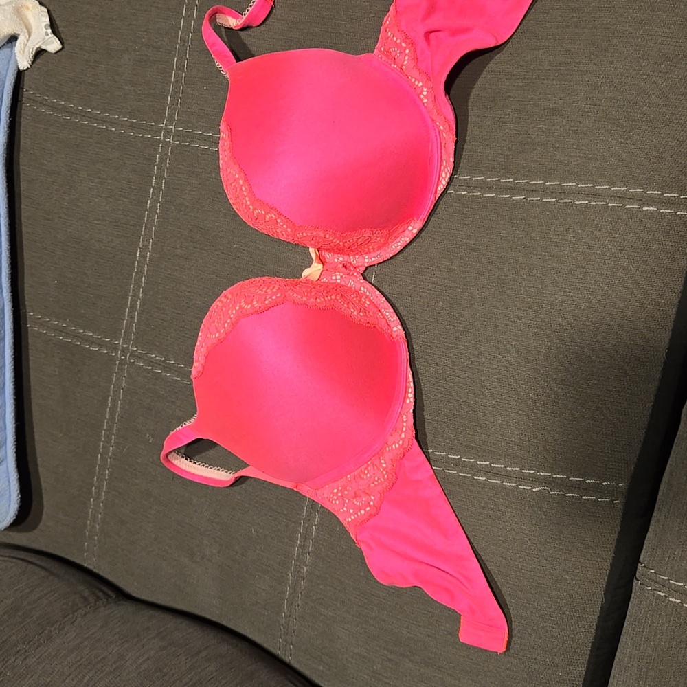 Victoria's Secret Pink Bra 34DD